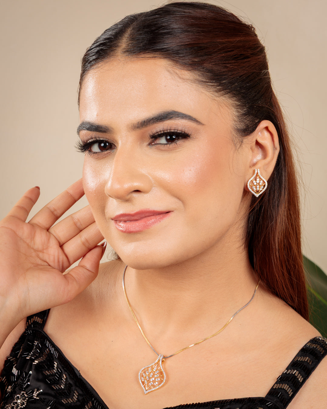 Inara Gold Diamond Lattice Pendant set
