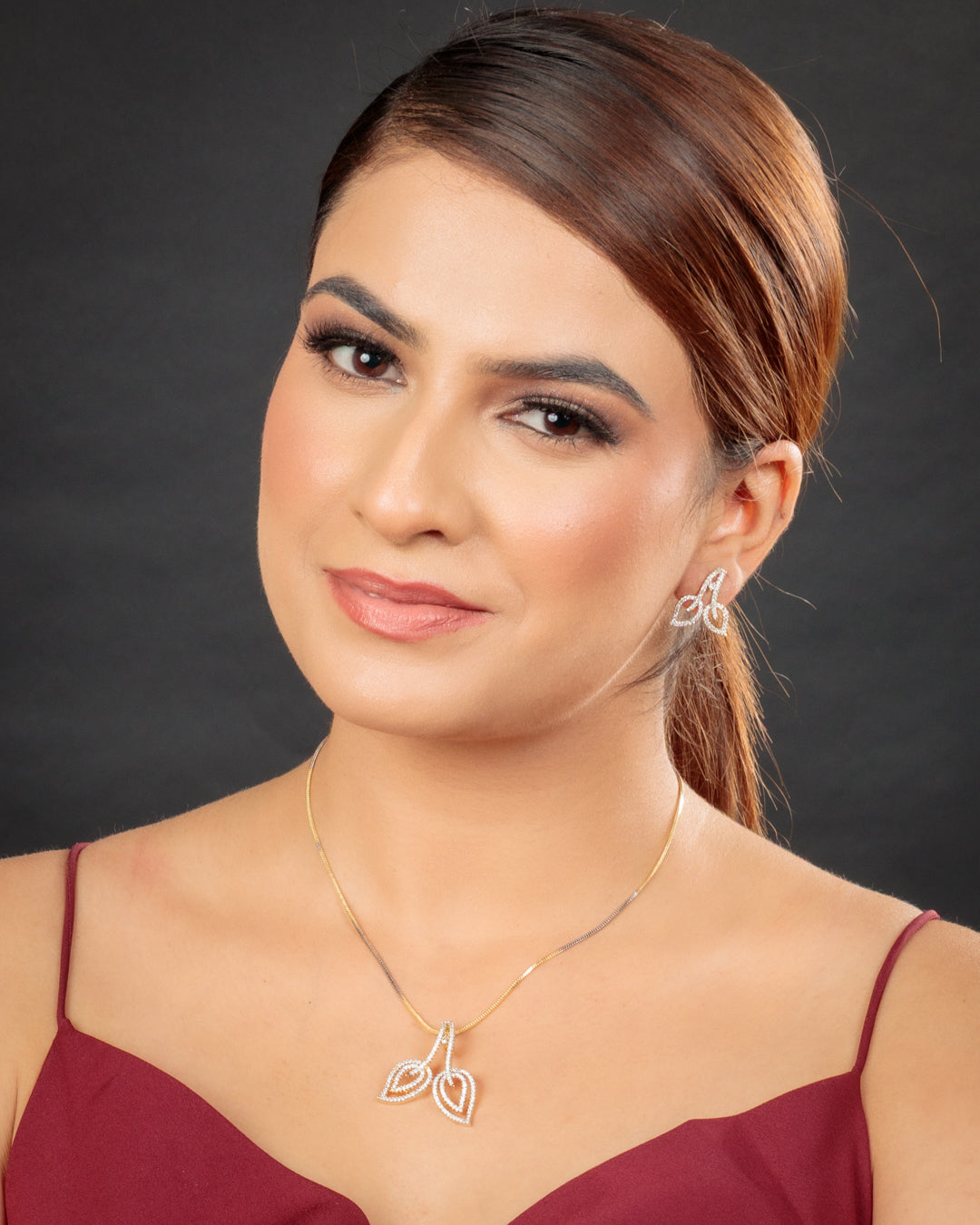Nova Gold Diamond Leaf Pendant set