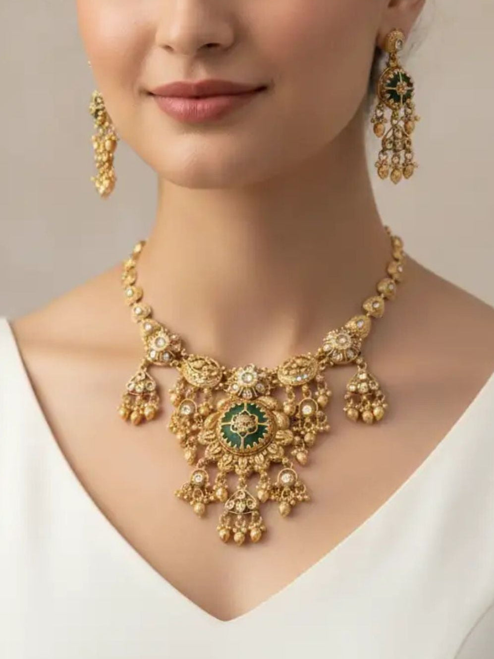 Majestic Emerald Golden Cascade